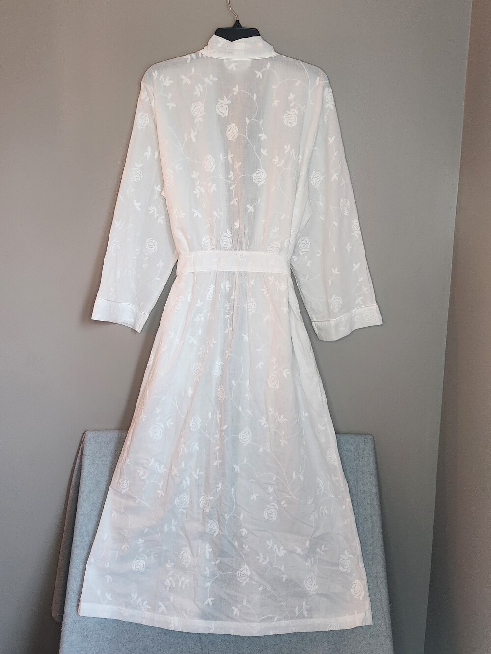 Charter Club Intimates White Sheer Floral Embroidered Robe 100% Cotton. Size XL - Picture 7 of 10